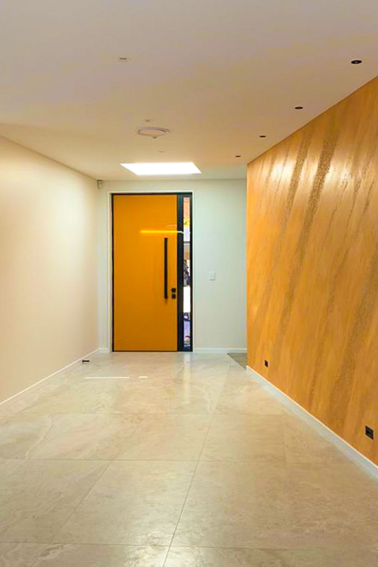 Polished Plaster - Entryway