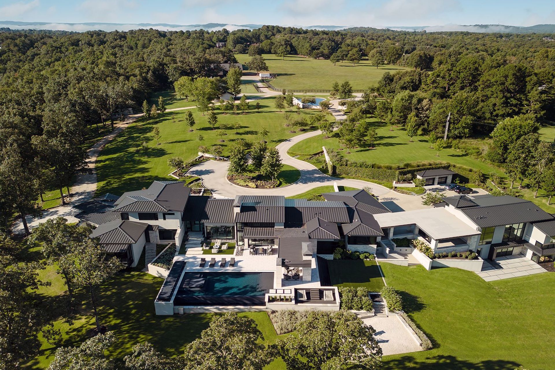 Fayetteville-Modern-ALIGN-Austin-Architects-3.jpg