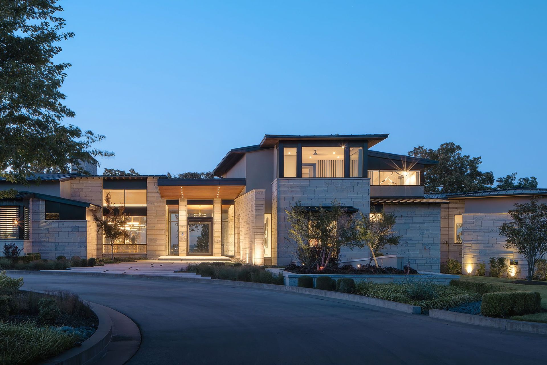 Fayetteville-Modern-ALIGN-Austin-Architects-47-upscaled-by-Replicate.jpg