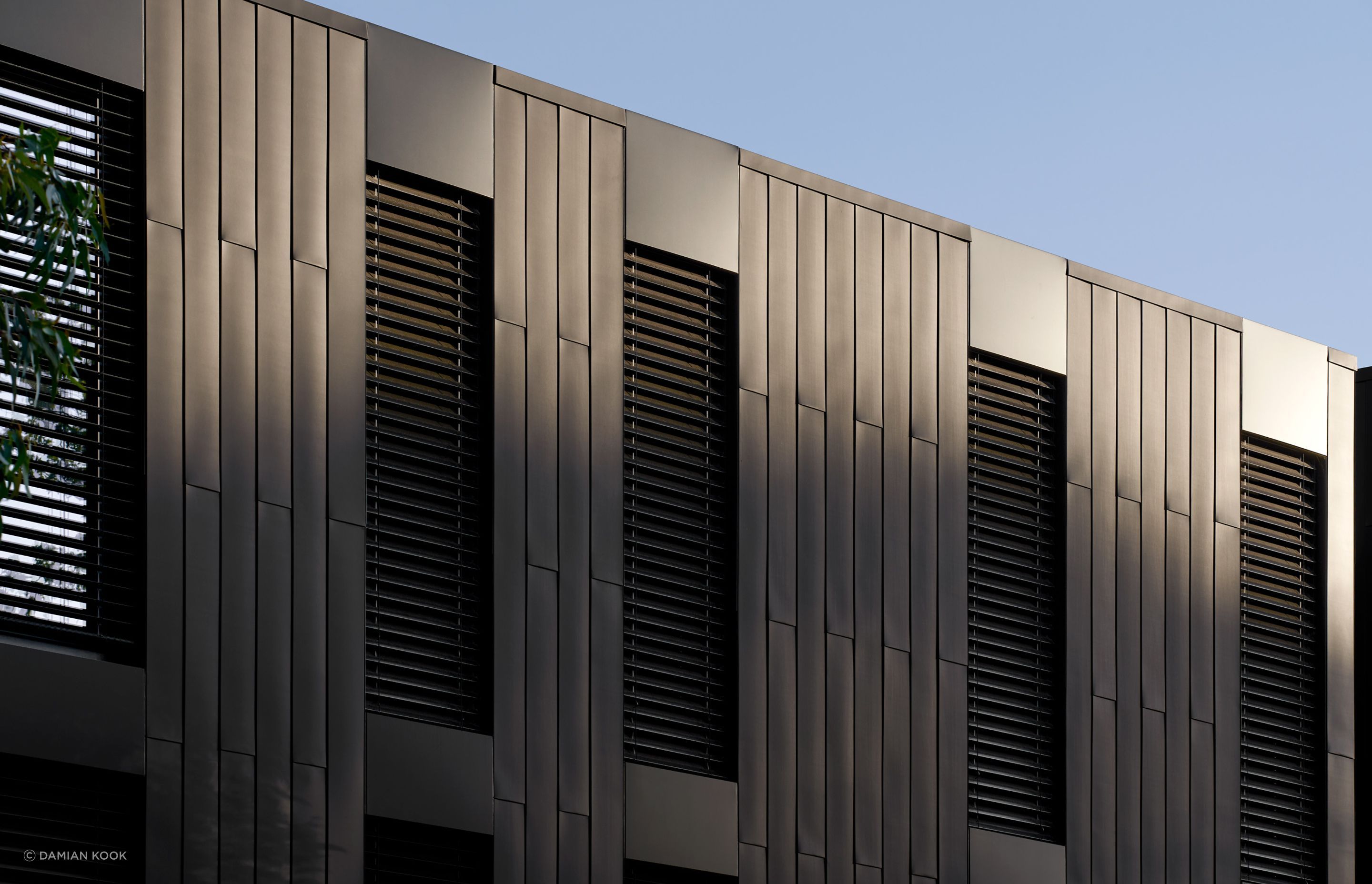 SOM Blinds | Motorised External Venetians | Finnis Architects | Photography | Damien Kook