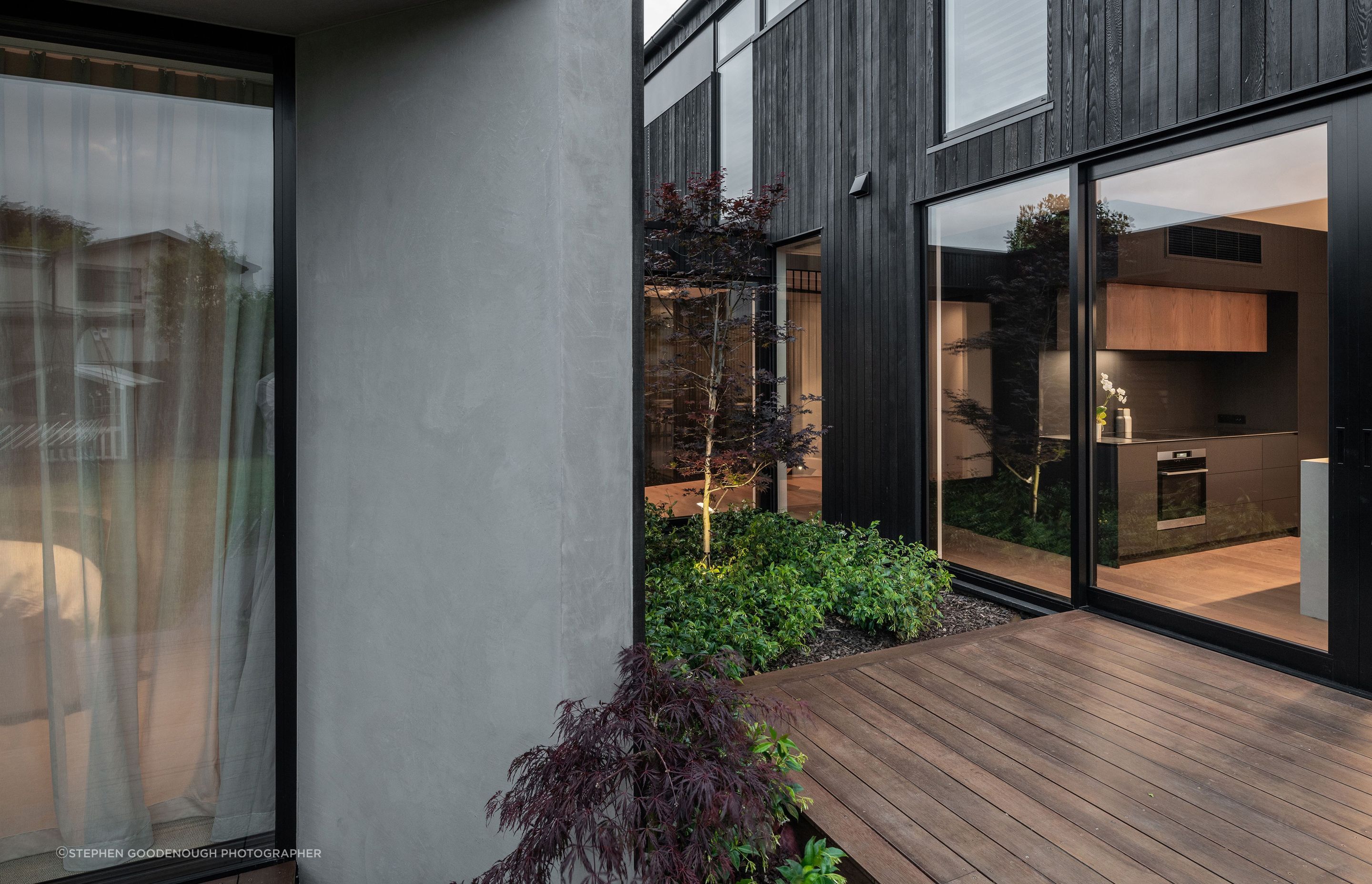 Fulcrum-House-Garden-to-Kitchen-Stephen-Goodenough.jpg