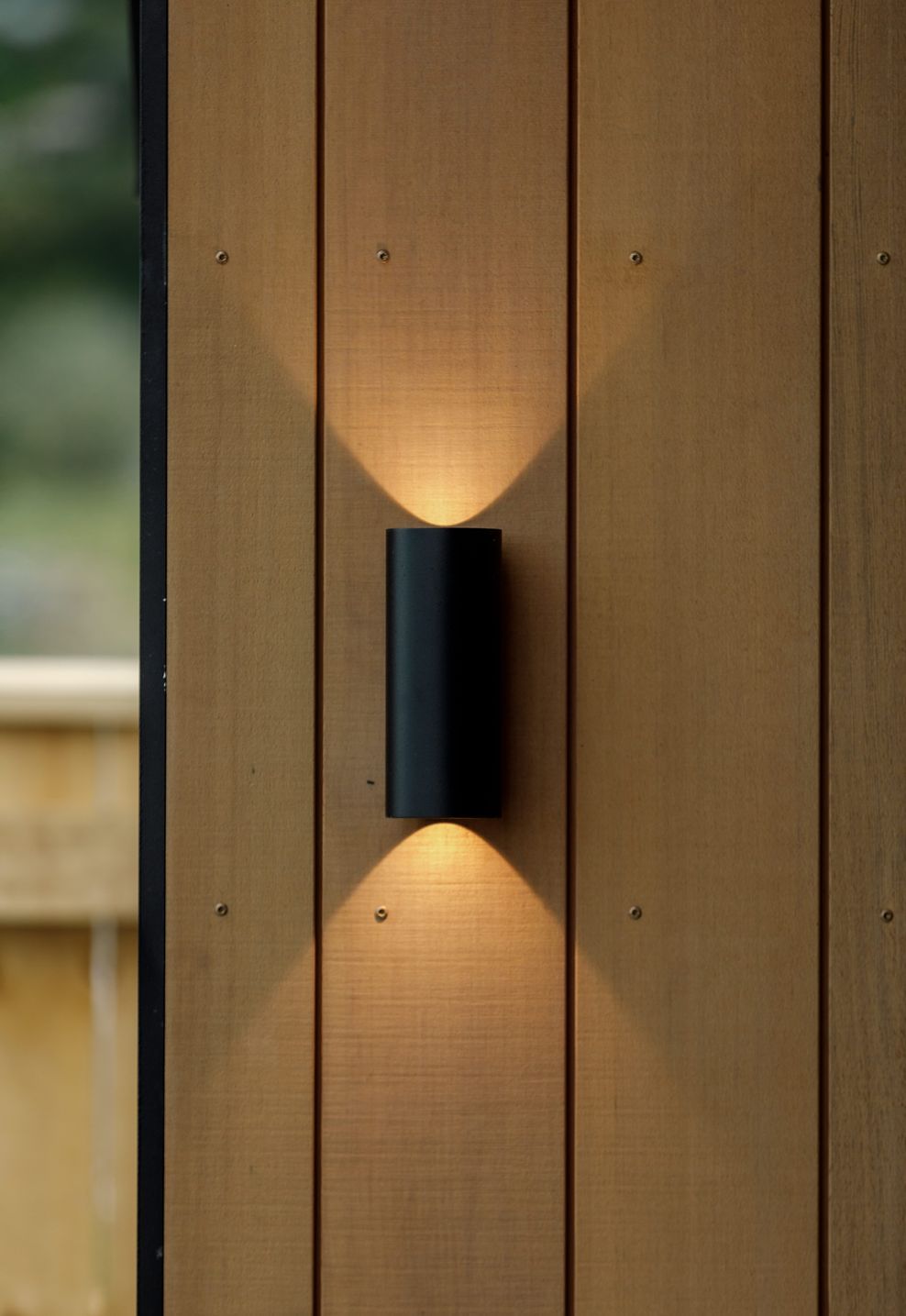 GeniaBelvedere-DriveCedar-Cladding-Lighting-02.jpg