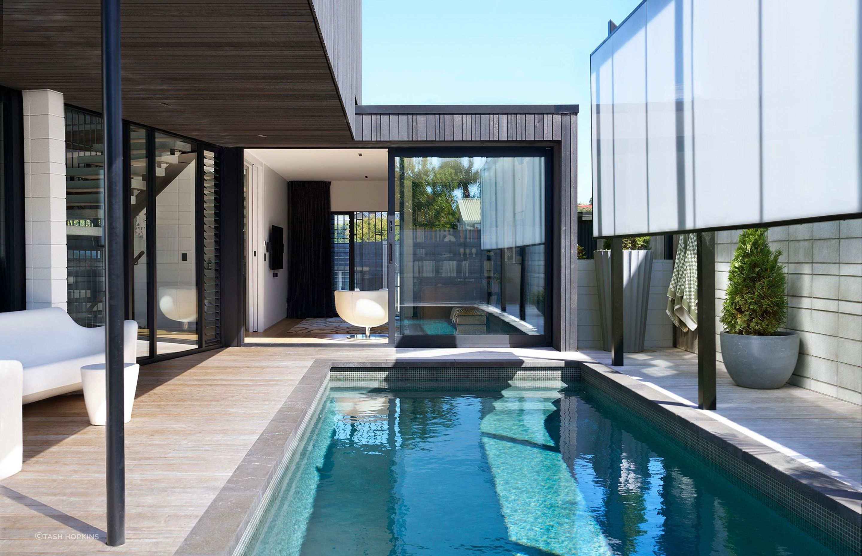 Gerrad-Hall-ArchitectsWestmere-Right-of-Way-HousePoolTash-Hopkins-Photography2-.jpg