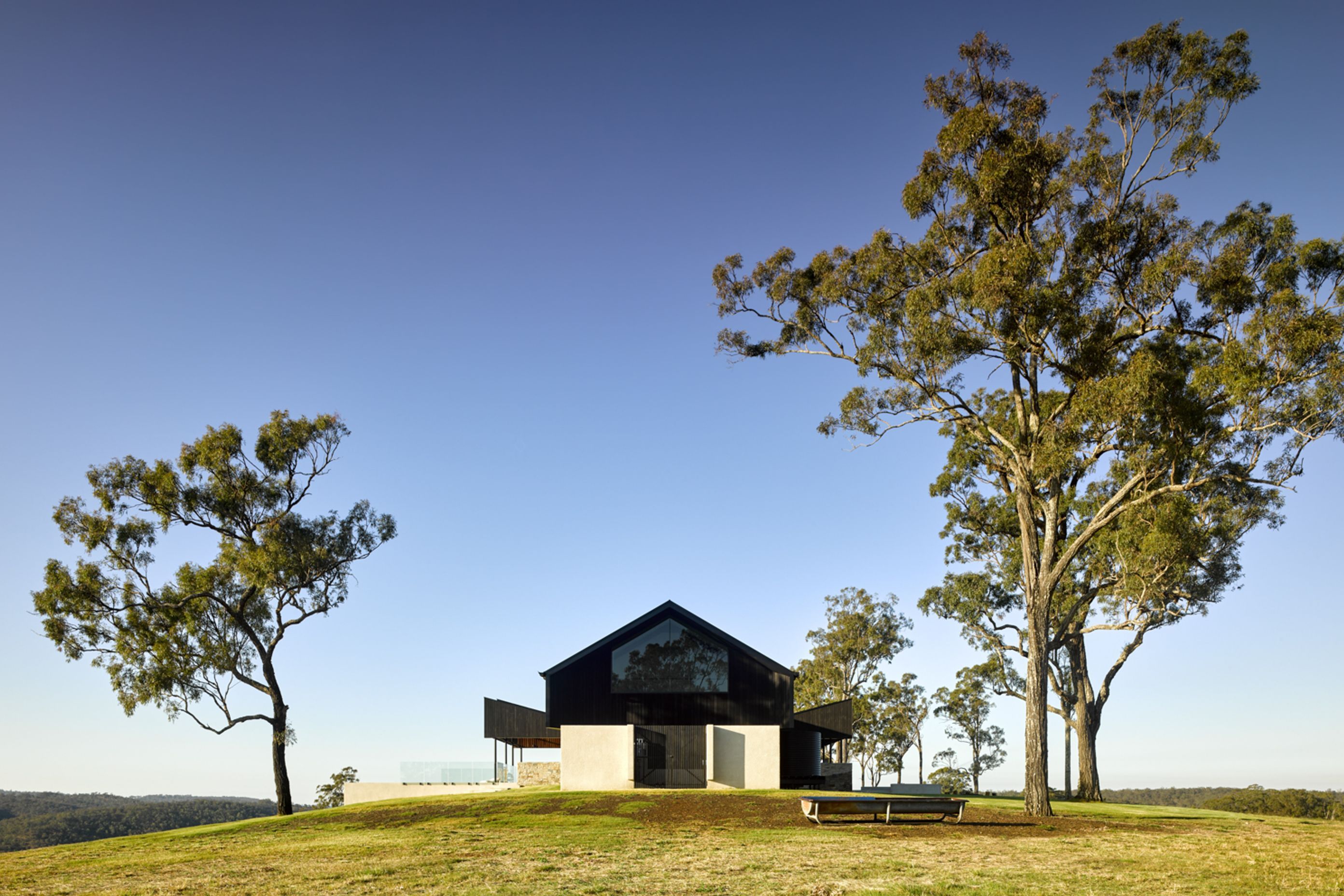 Glenmaurie-Station-by-Shaun-Lockyer-Architects-Issue-11-Feature-The-Local-Project-Image-1-1.jpg