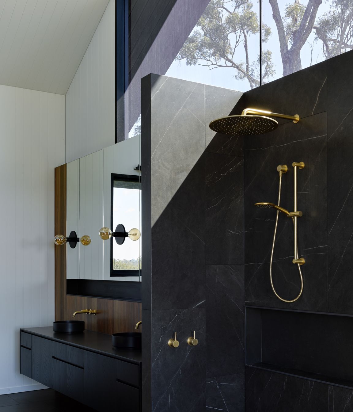 Glenmaurie-Station-by-Shaun-Lockyer-Architects-Issue-11-Feature-The-Local-Project-Image-24-1.jpg