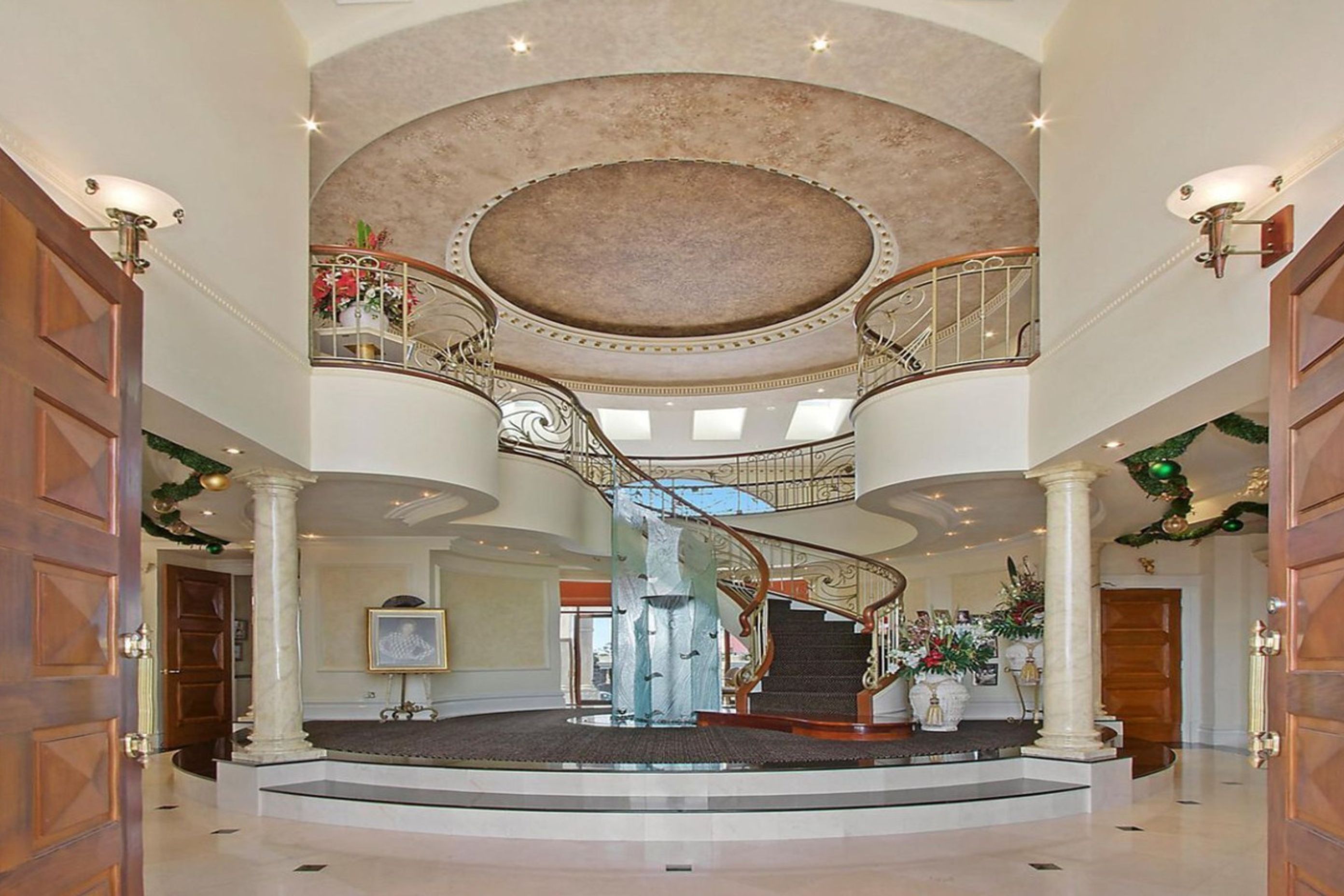 Grand-Entrance.jpg