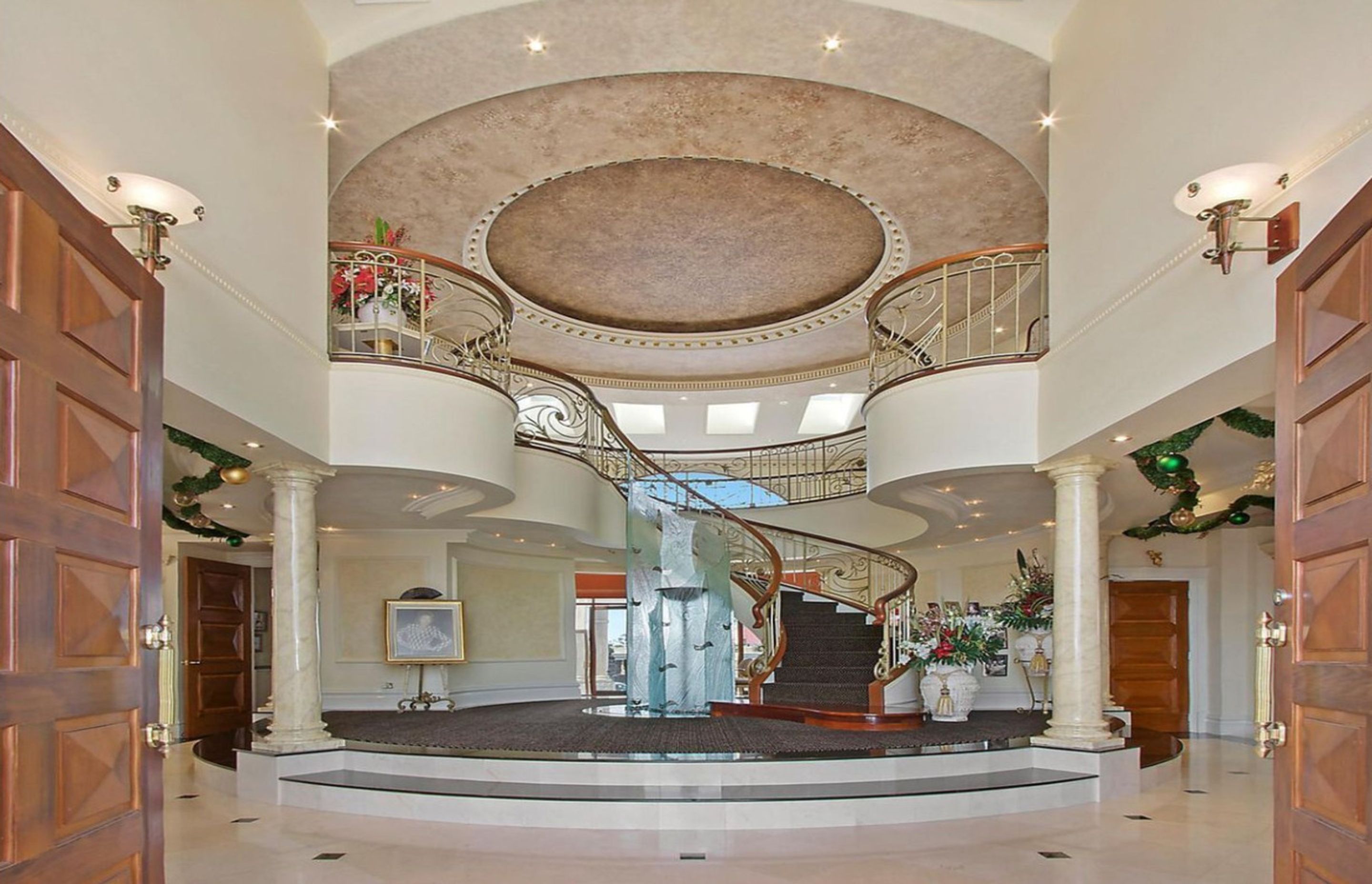 Grand-Entrance.jpg