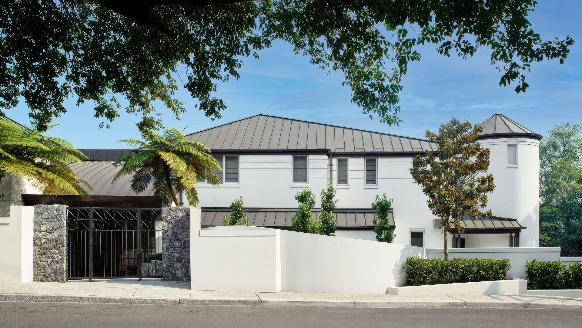 Hunters Hill House banner