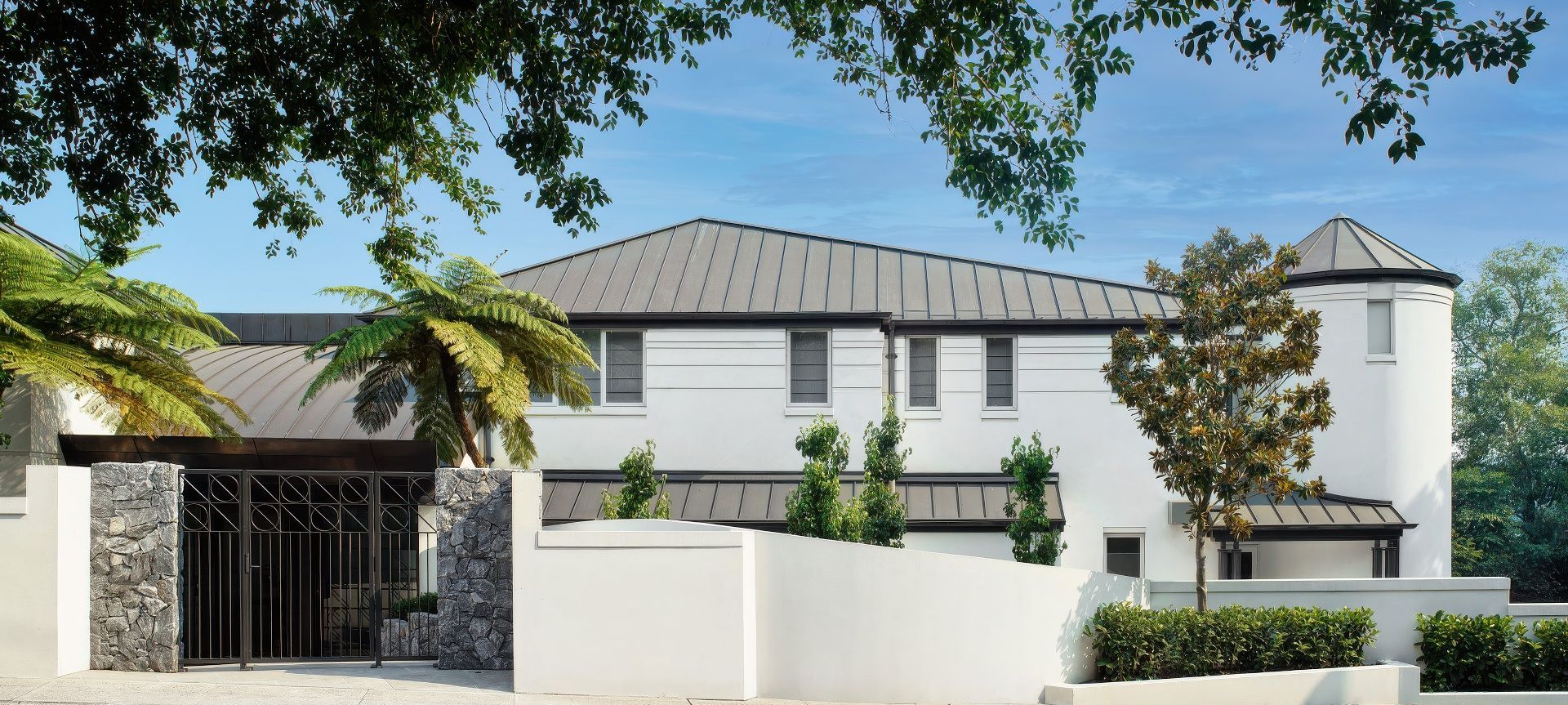 Hunters Hill House banner