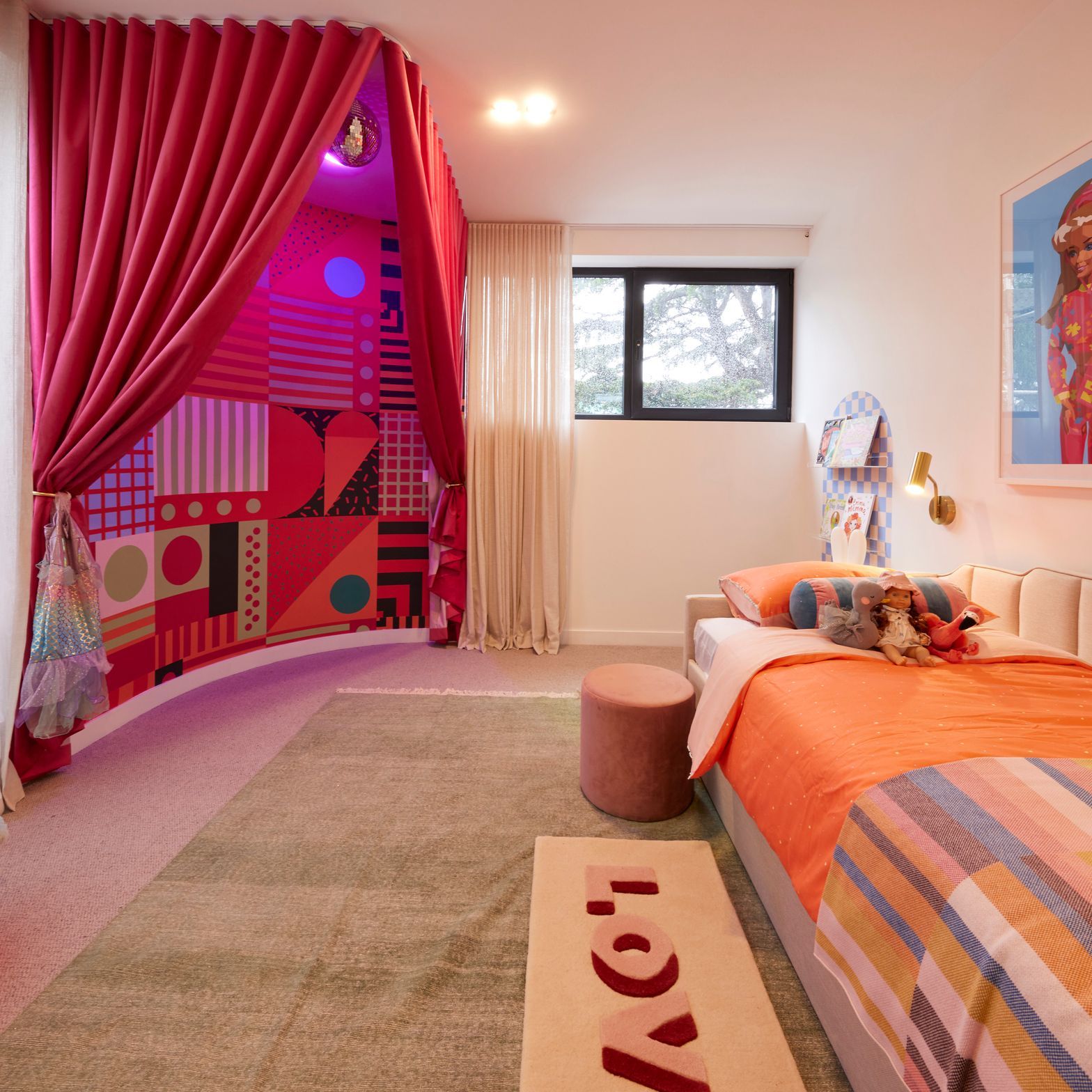 H2-R9-Double-Bedroom-Leah-Ash02.jpg