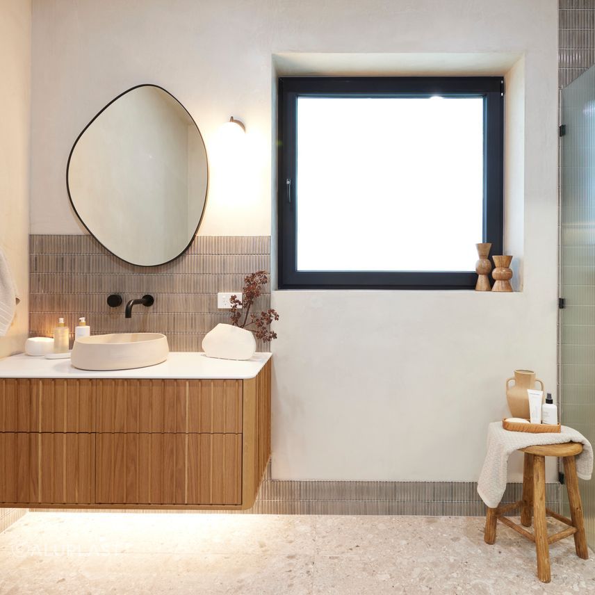 H3-RM4-bathroom-Kristy-Brett-001.jpg