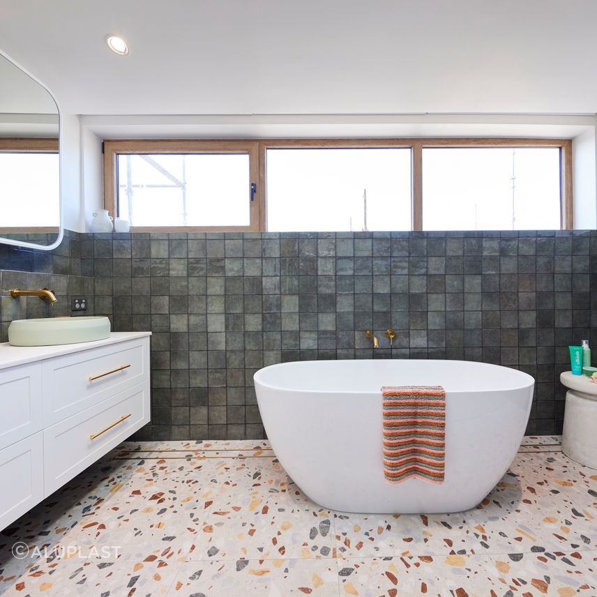 H5-R10-Final-Bathroom-and-Redo-Eliza-Liberty03.jpg