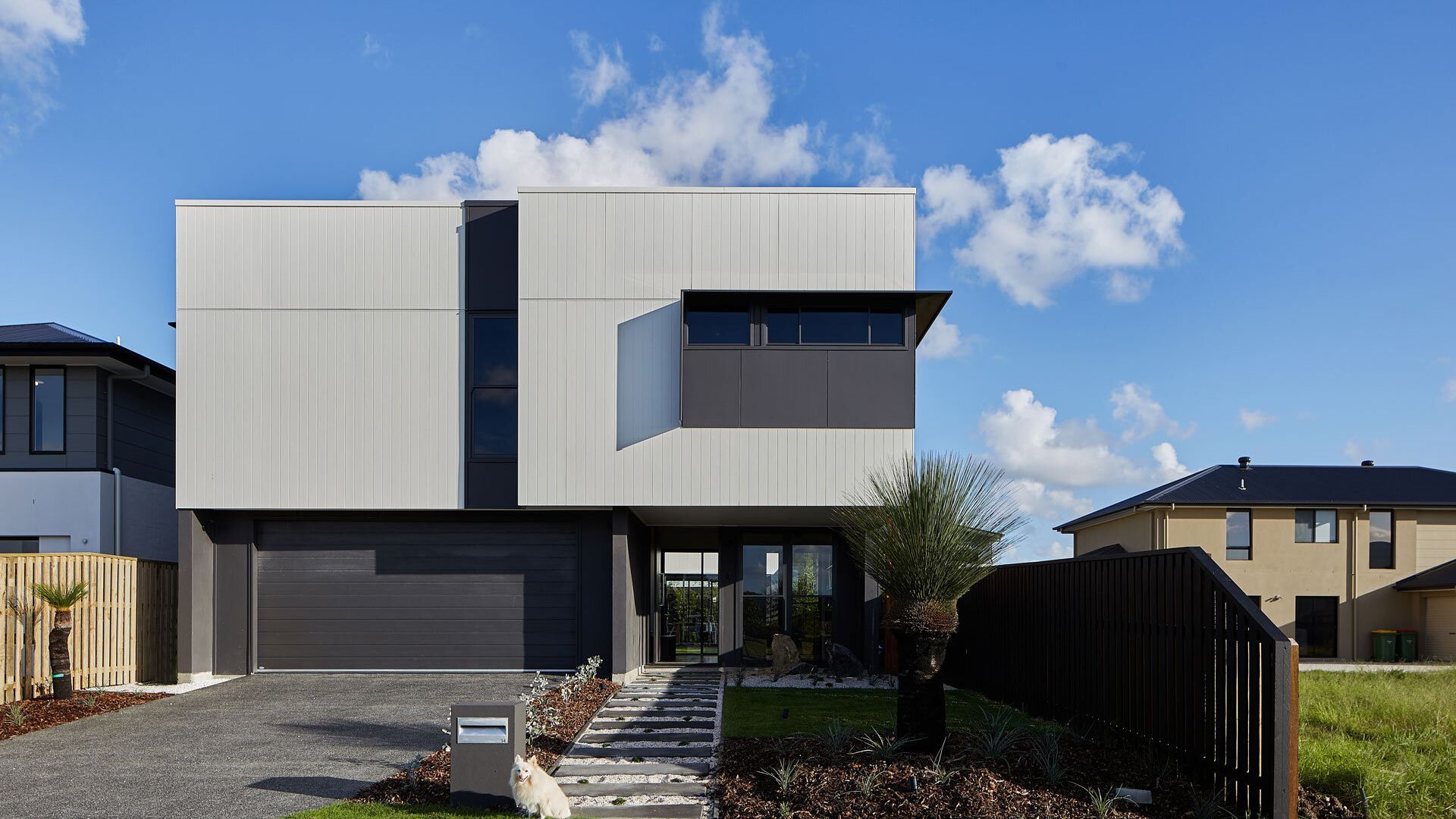 Helensvale House banner