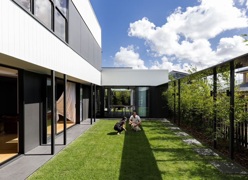 Helensvale House