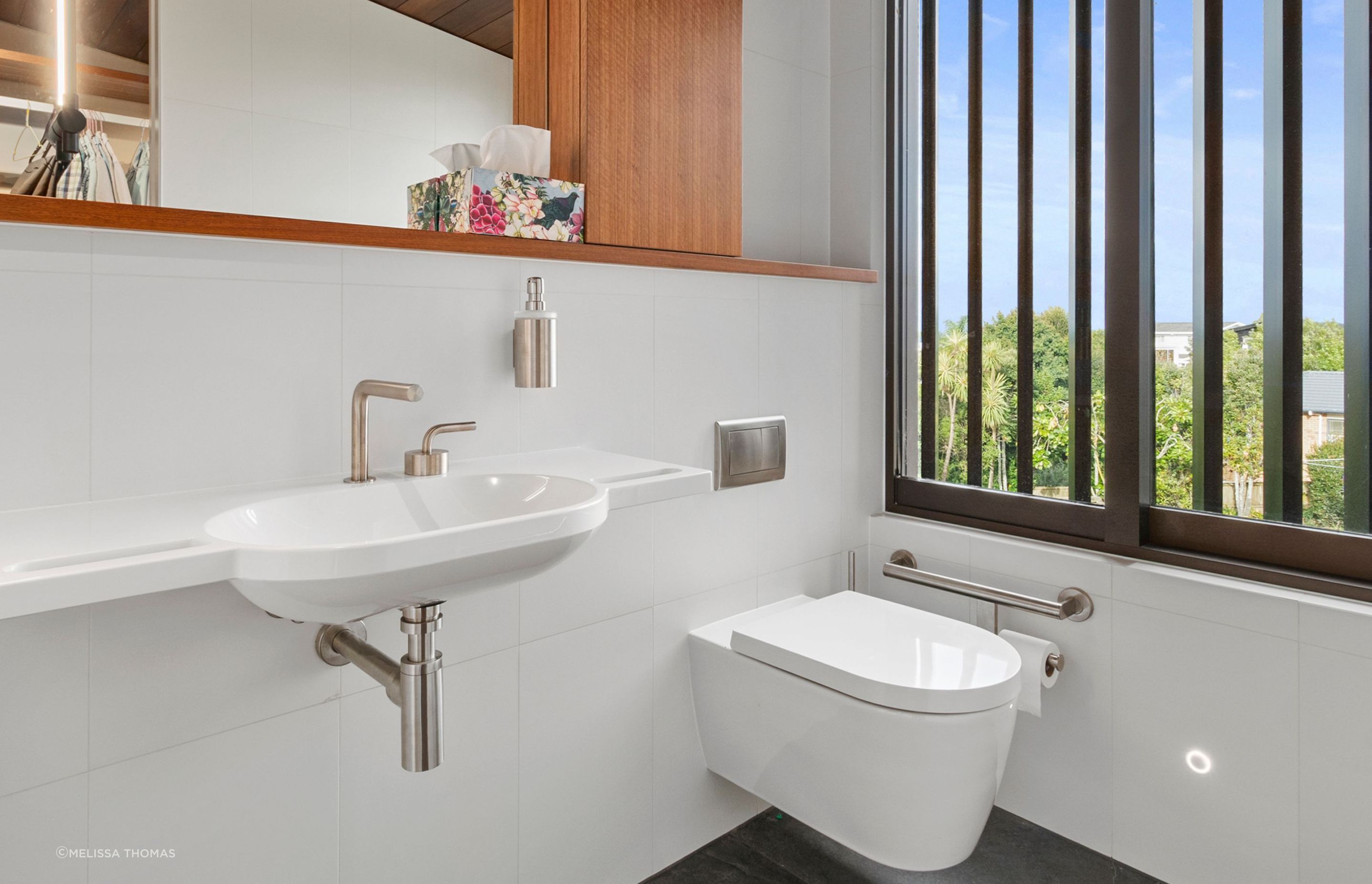 Hewi 850mm Basin with Quadro Levo Mixer & Spout. Hewi System 900 Rail with Toilet Roll Kit.