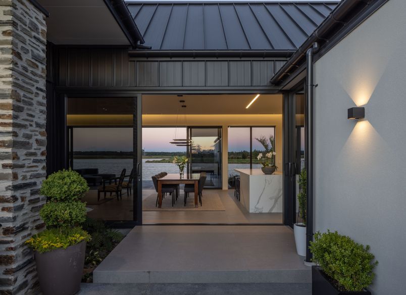 Lake View House