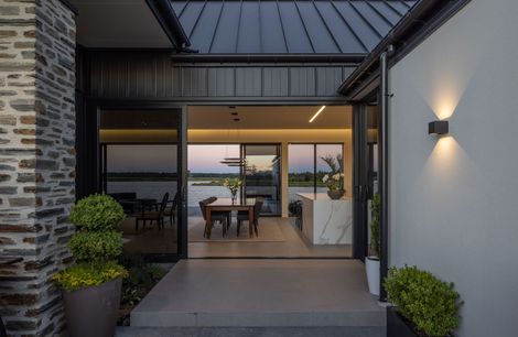 Lake View House