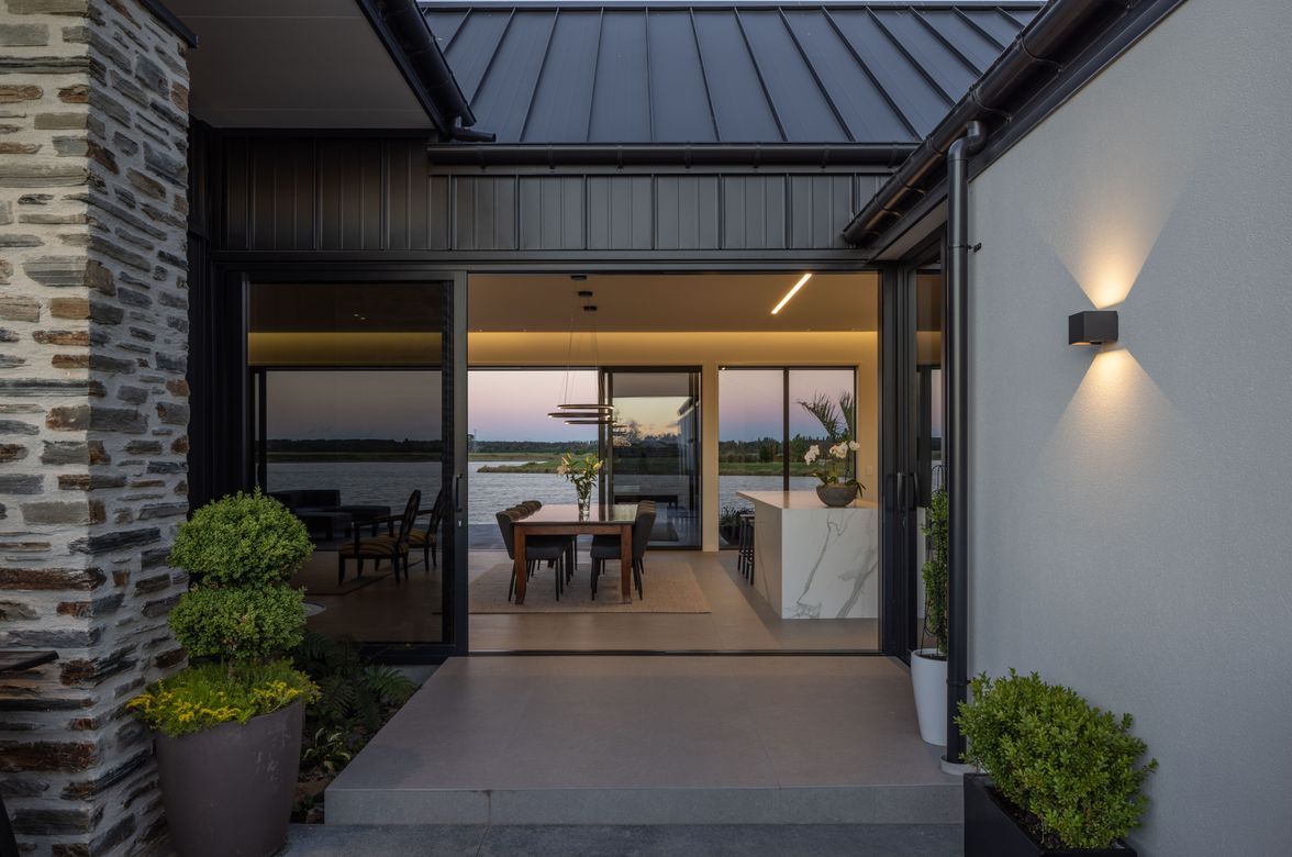 Lake View House