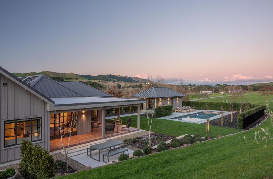Euchre Lodge - Black Barn Luxury Retreat