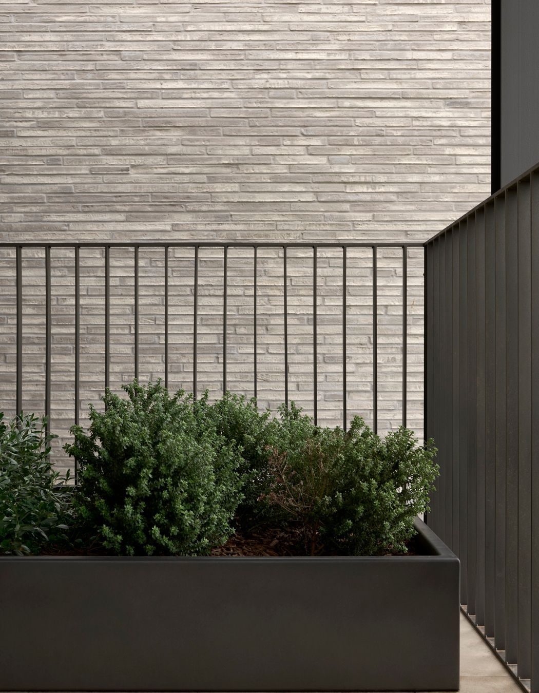 Handmade-Petersen-K91-bricks-The-Bay-feature-wall.jpg