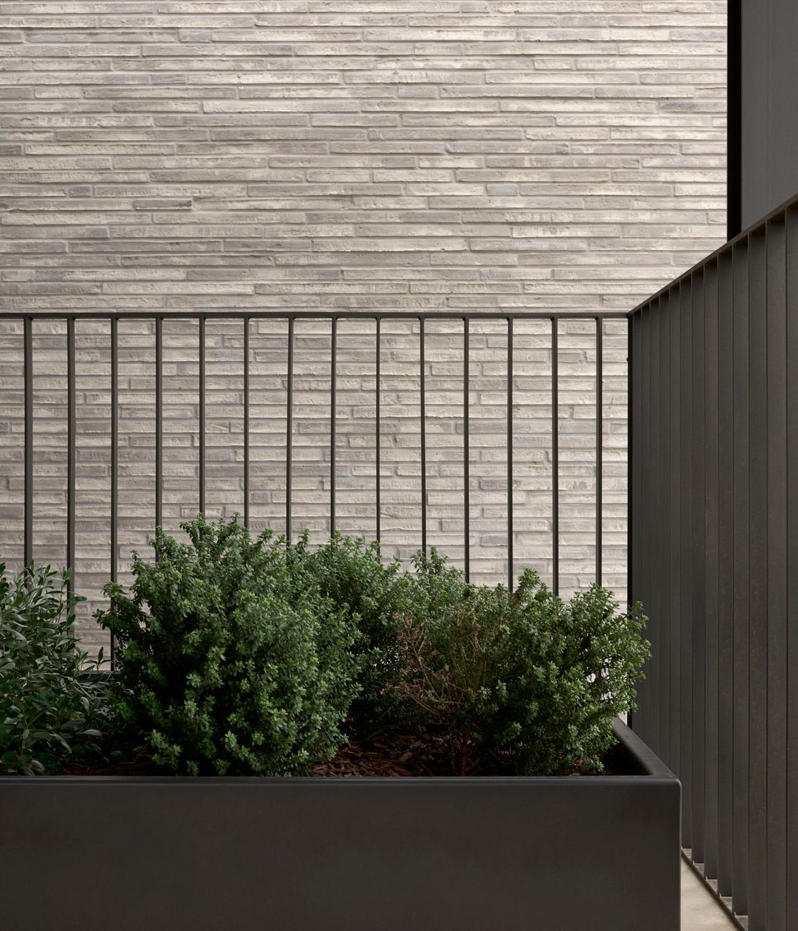 Handmade-Petersen-K91-bricks-The-Bay-feature-wall.jpg