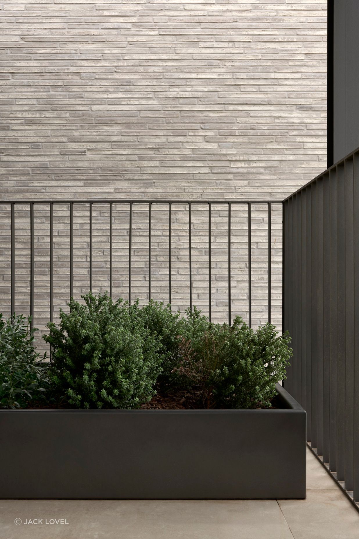 Handmade-Petersen-K91-bricks-The-Bay-feature-wall.jpg