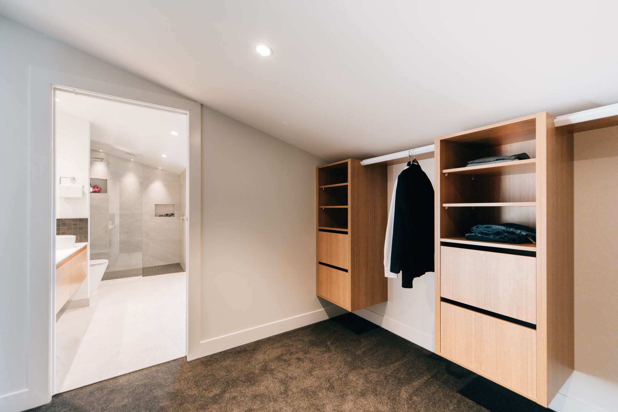 8D East Ridge Grove