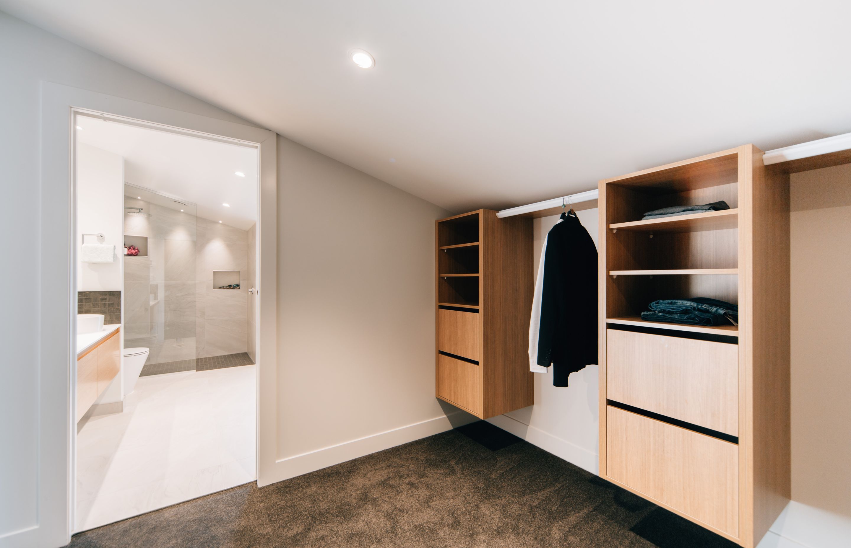8D East Ridge Grove