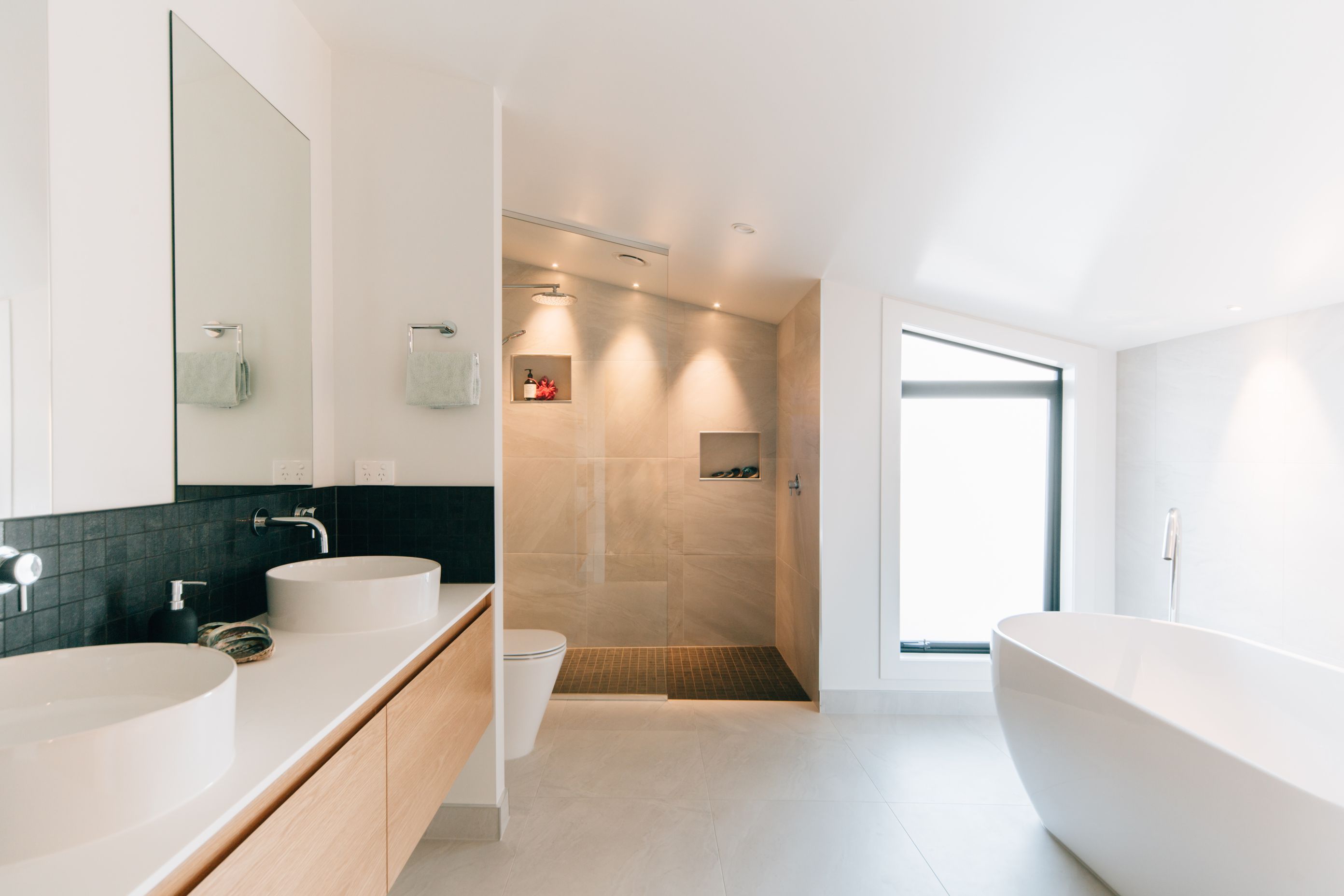 8D East Ridge Grove