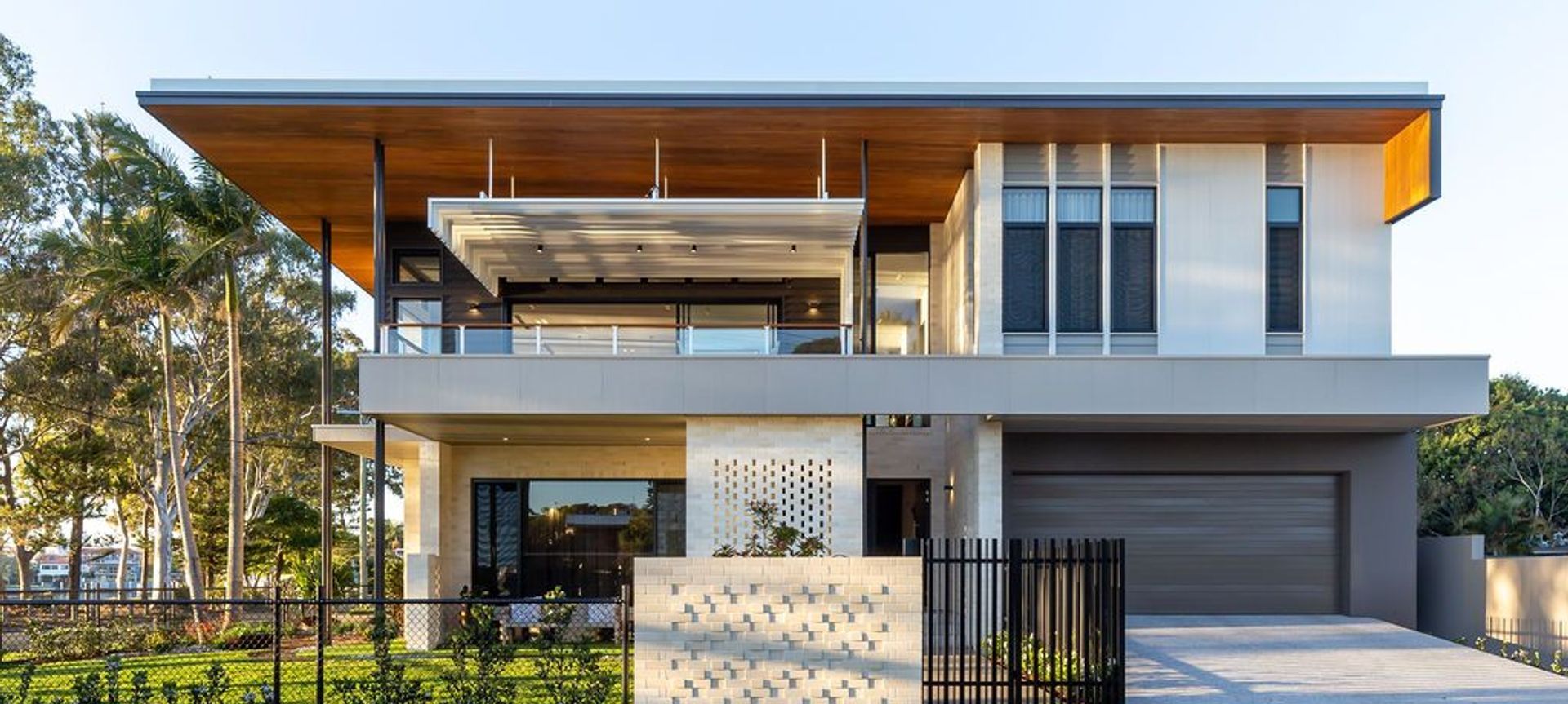 Regatta Residence banner