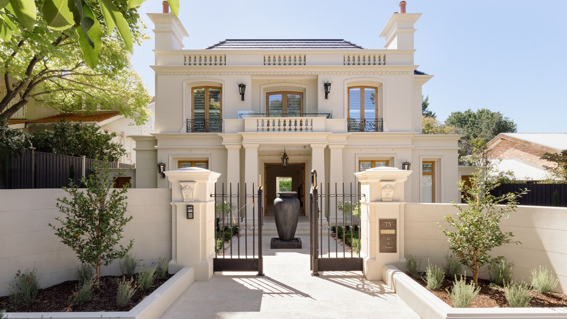 French Provincial Grandeur on Illawarra video