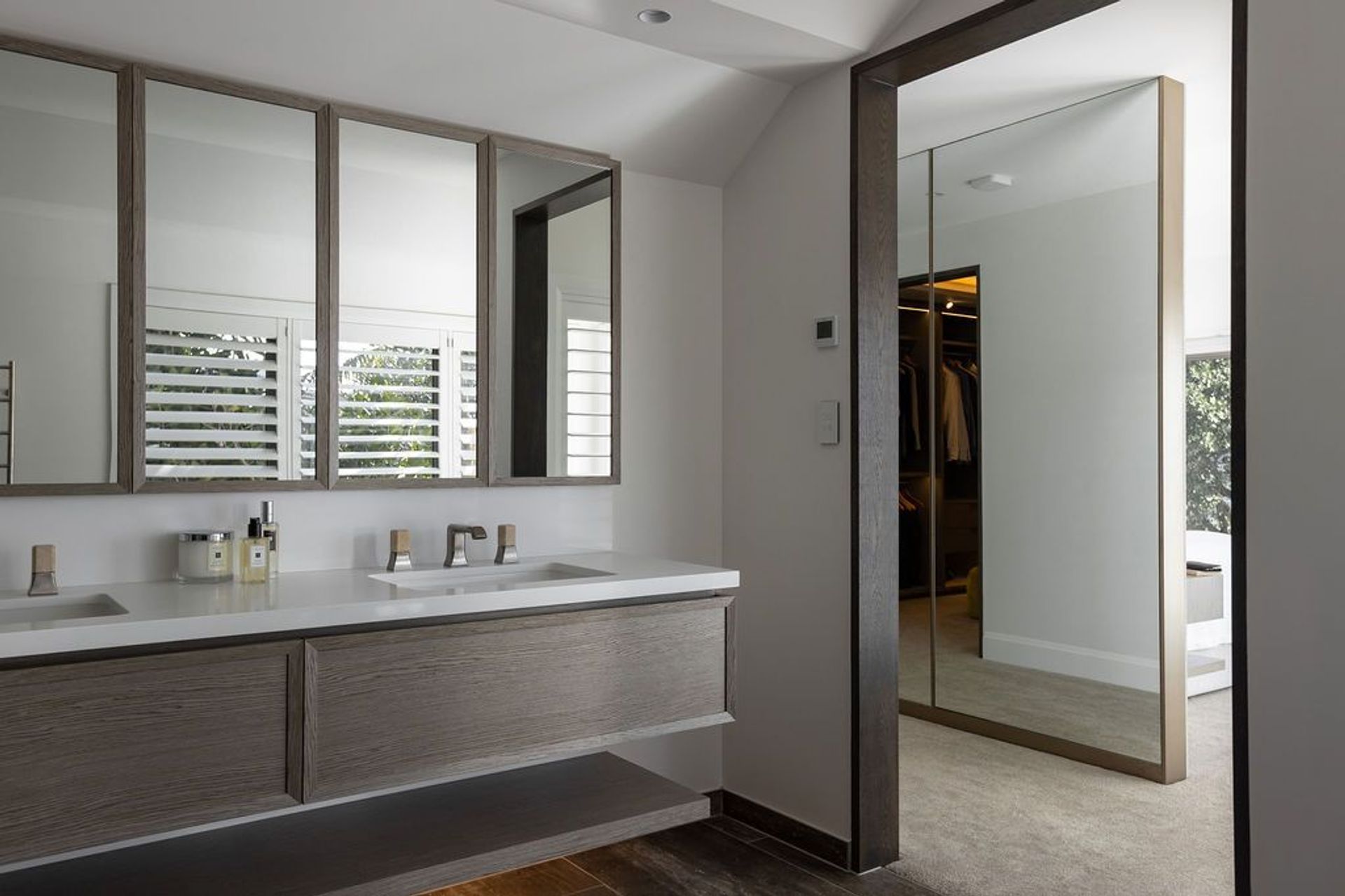 Sarsfield Street residence