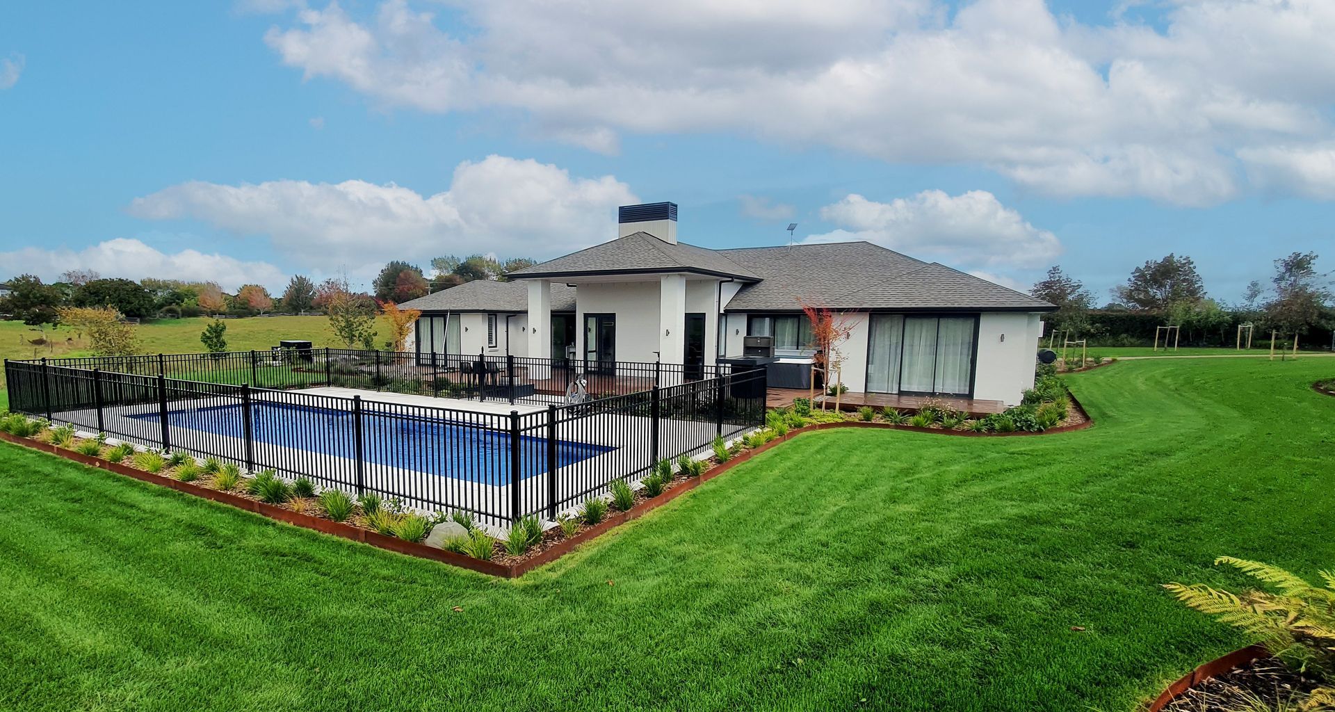 Luxury New Build In Karaka banner