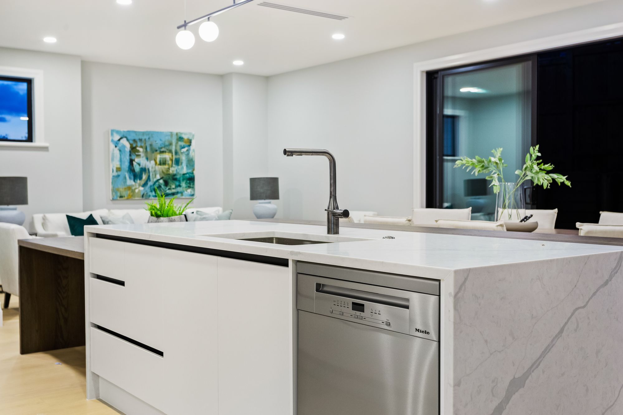 Kitchen-2-v4.jpg
