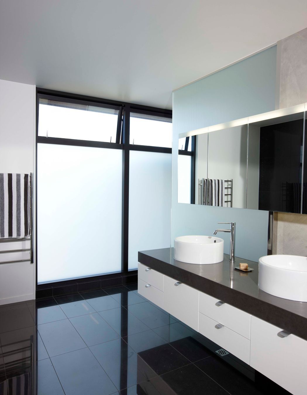 Open and Easy Access, Omaha