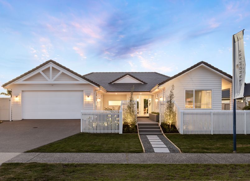 Hamptons-Style Luxury In The Bay Of Plenty