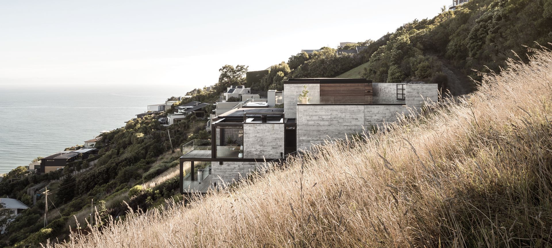 Scarborough Béton Brut: a dramatic in-situ concrete house banner