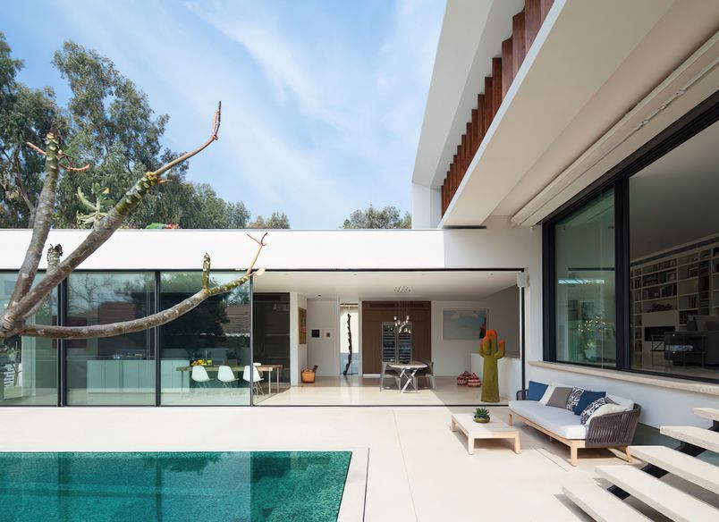 Modern Mediterranean Villa