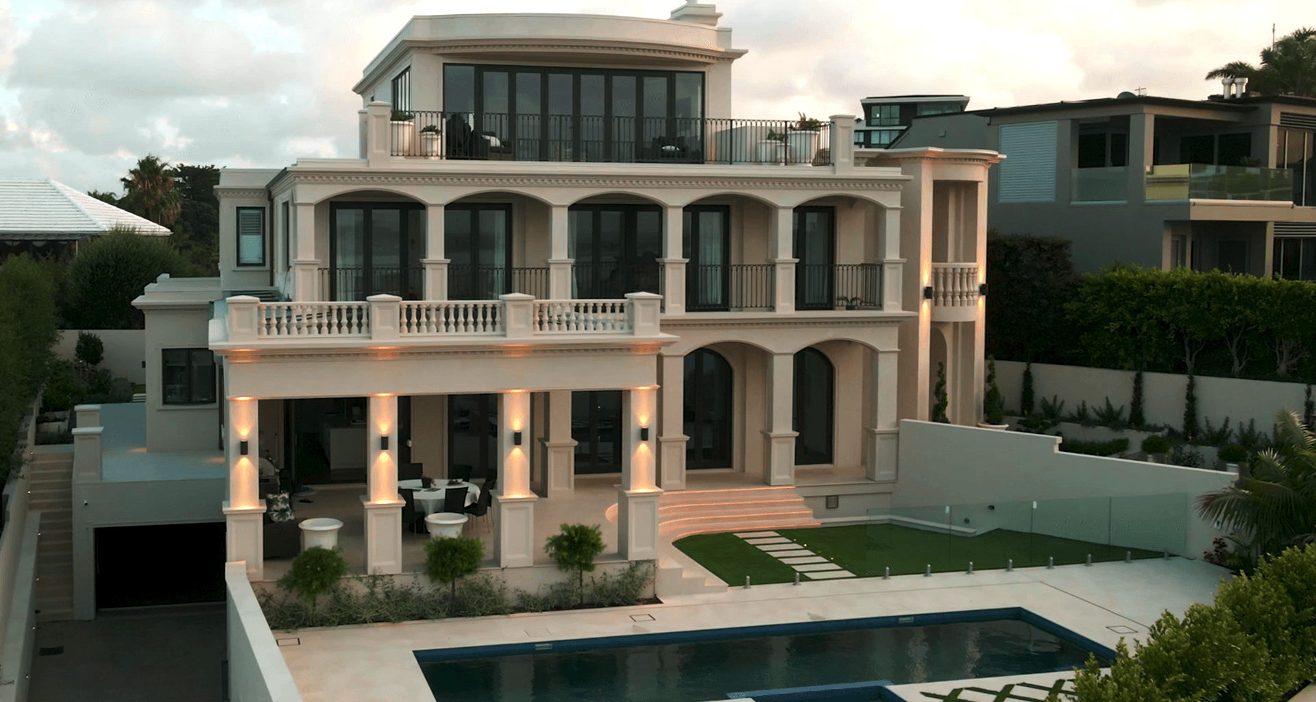 Orakei Luxury Home banner
