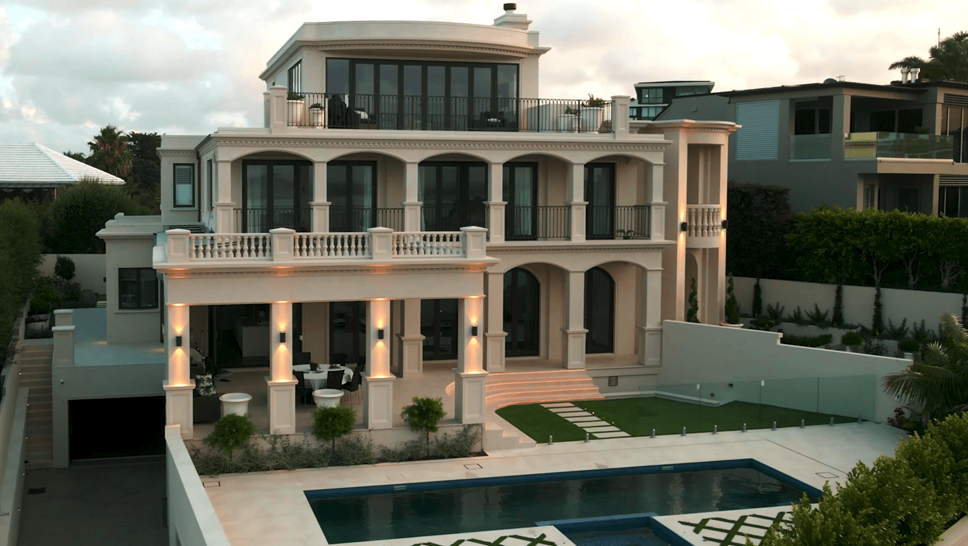 Orakei Luxury Home banner