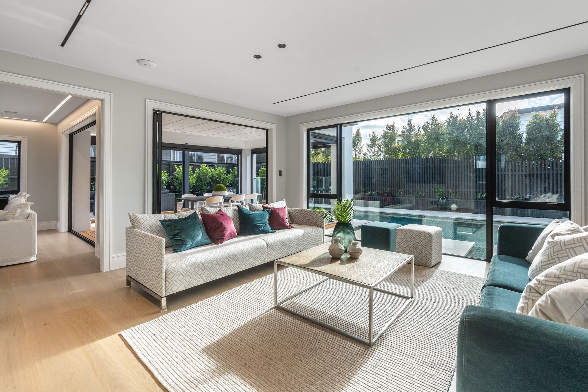 Living-room-with-Yard.jpg
