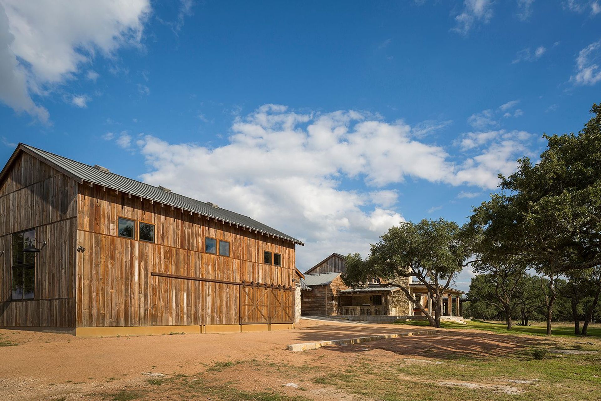 Llano-Ranch-Barn-Overall-ALIGN-Austin-Architects.jpg