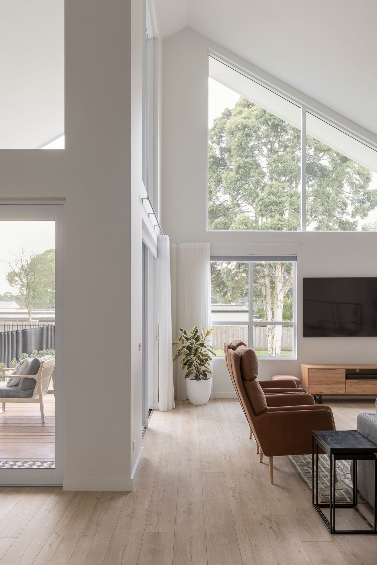 MESH2297ParkRd081.jpg