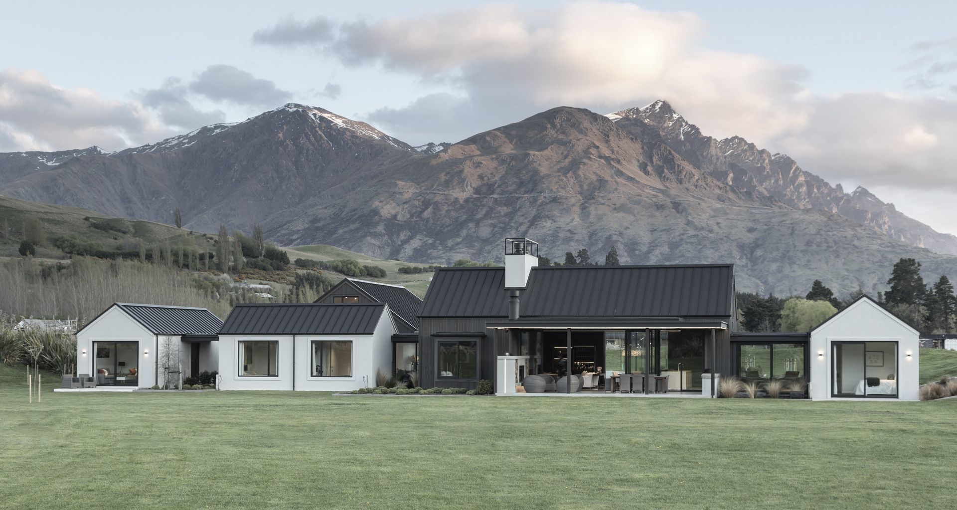 Lower Shotover Road House banner