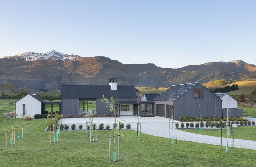 Lower Shotover Road House