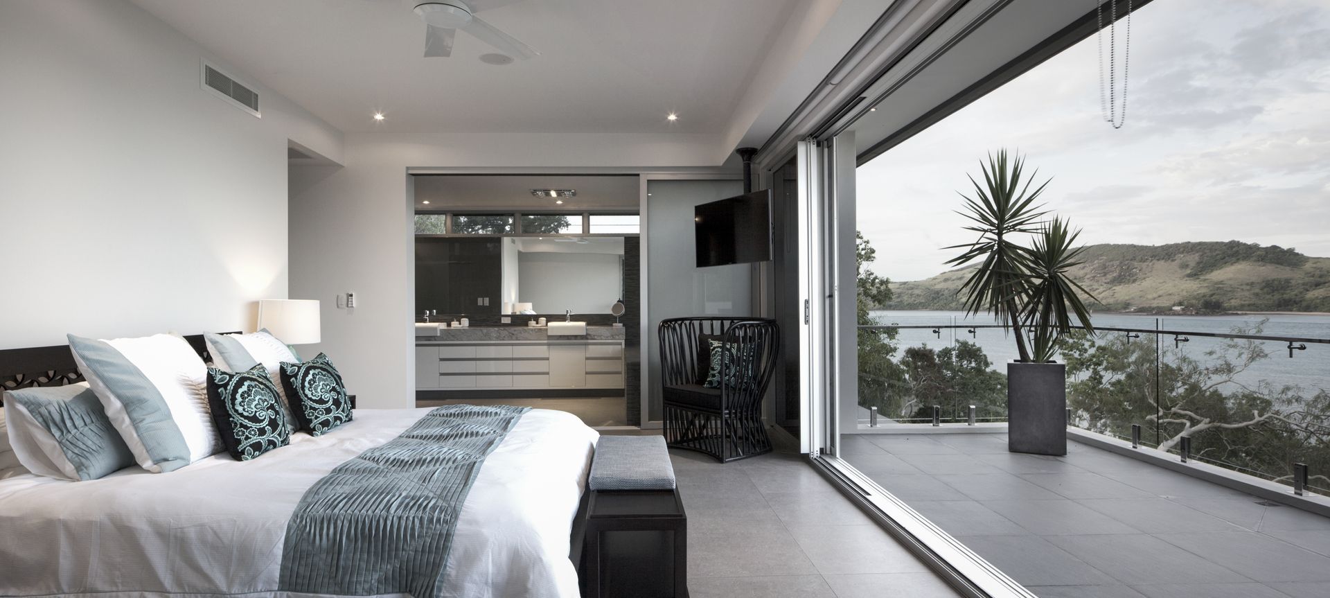 Hamilton Island banner