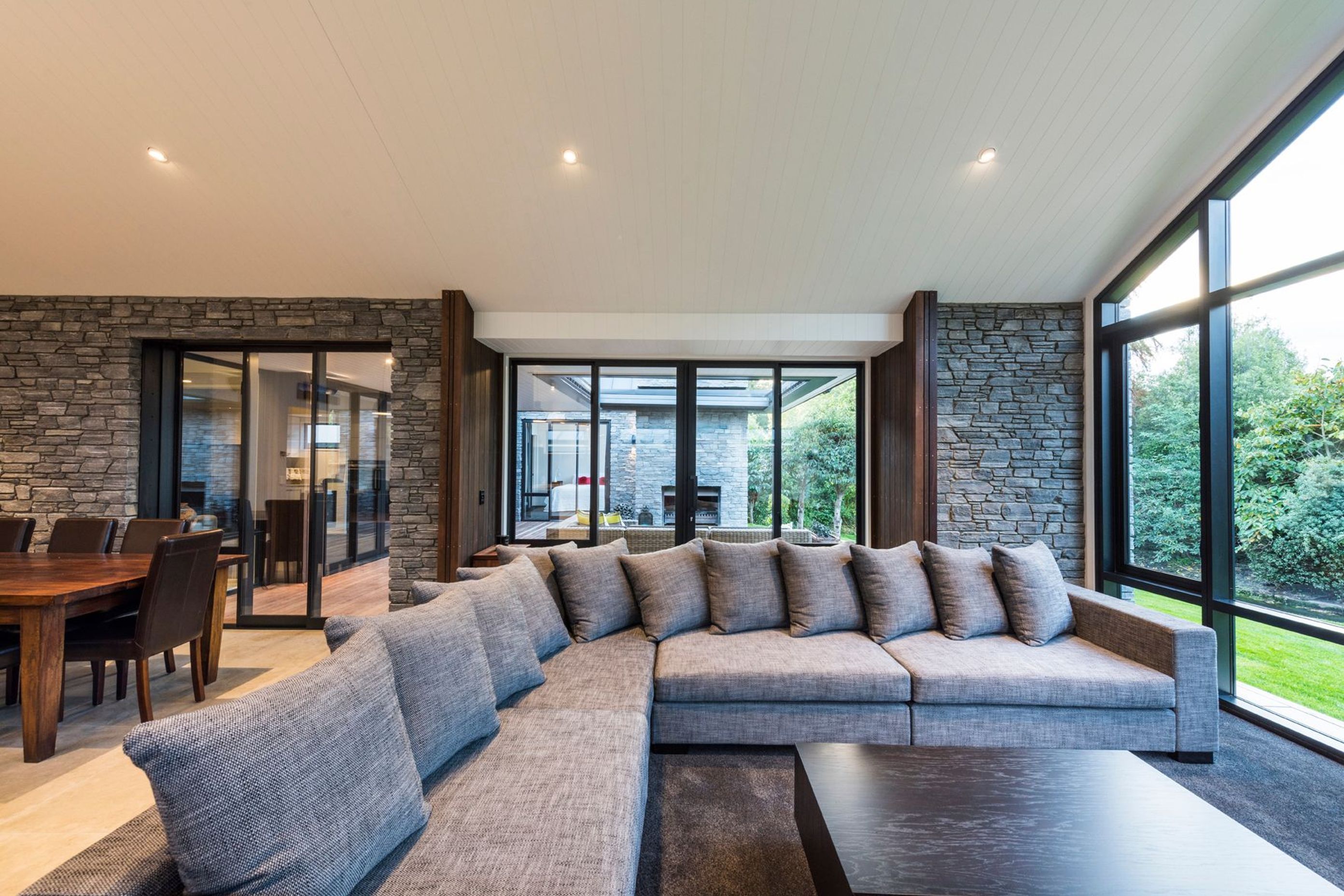 At the end of the kitchen/dining space a s lounging spot provides the perfect space to enjoy the view while indoors.
