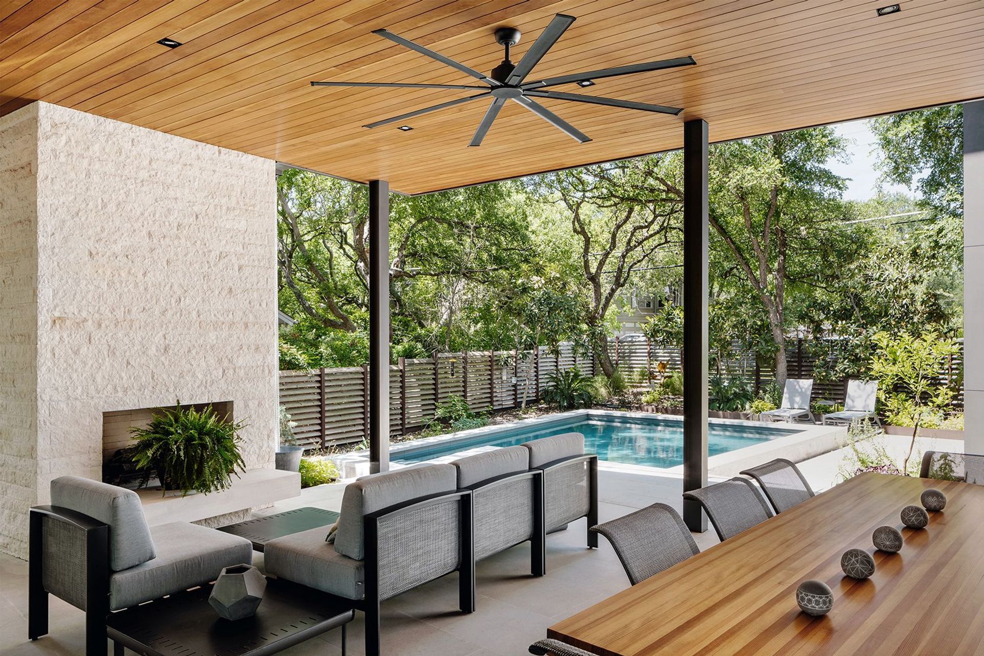 Modern-Ridgewood-Cove-Residence-ALIGN-Austin-Architects-18.jpg
