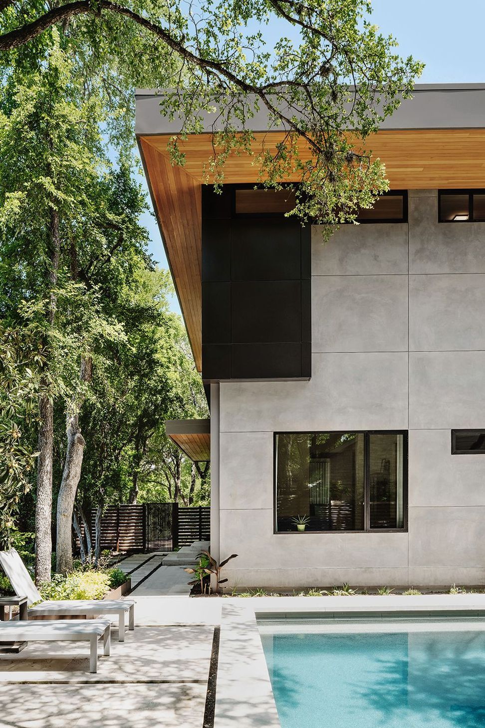 Modern-Ridgewood-Cove-Residence-ALIGN-Austin-Architects-20.jpg