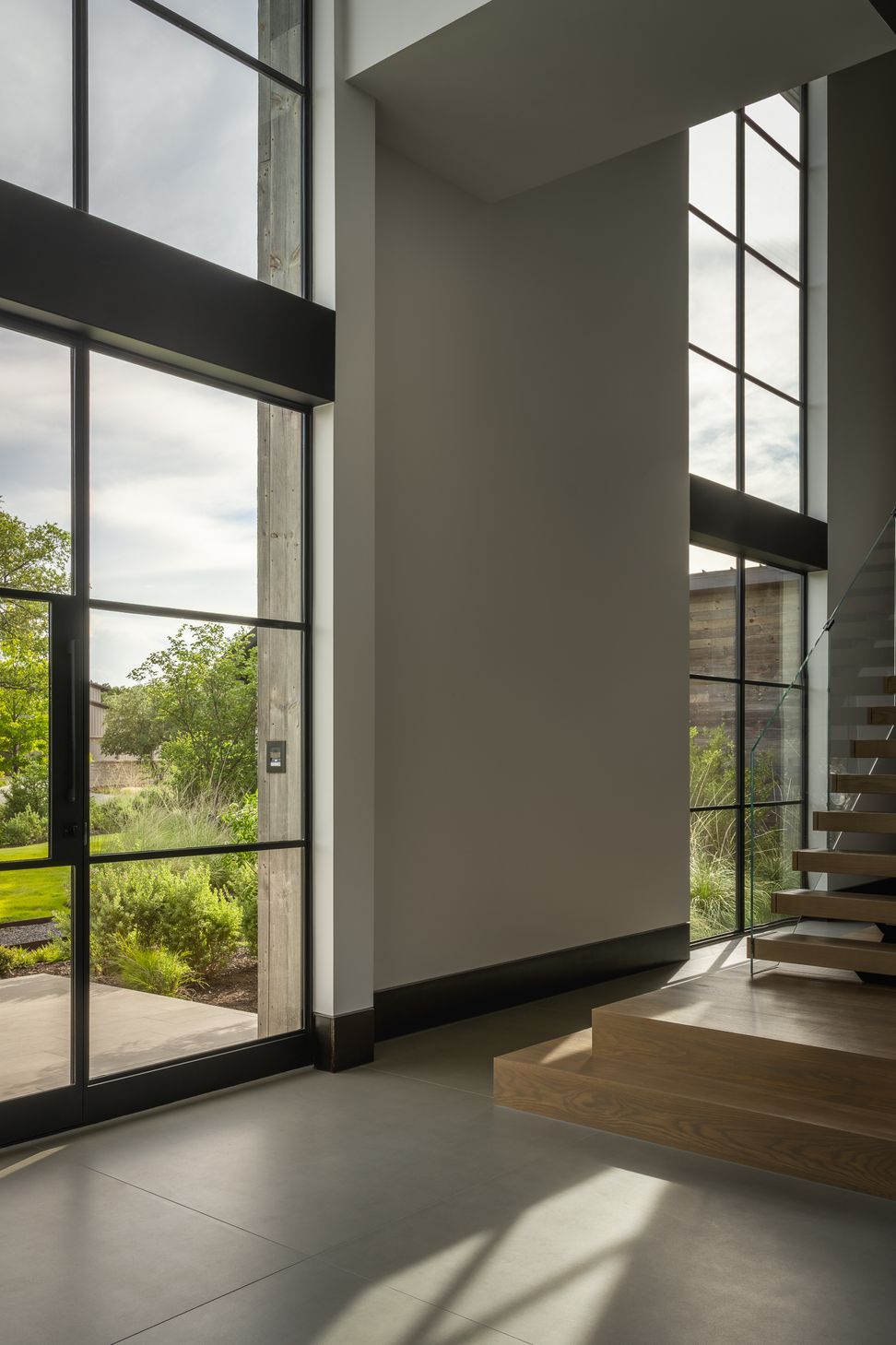 Modern-Showcase-Driftwood-Texas-Home-ALIGN-Austin-Architects-27.jpg